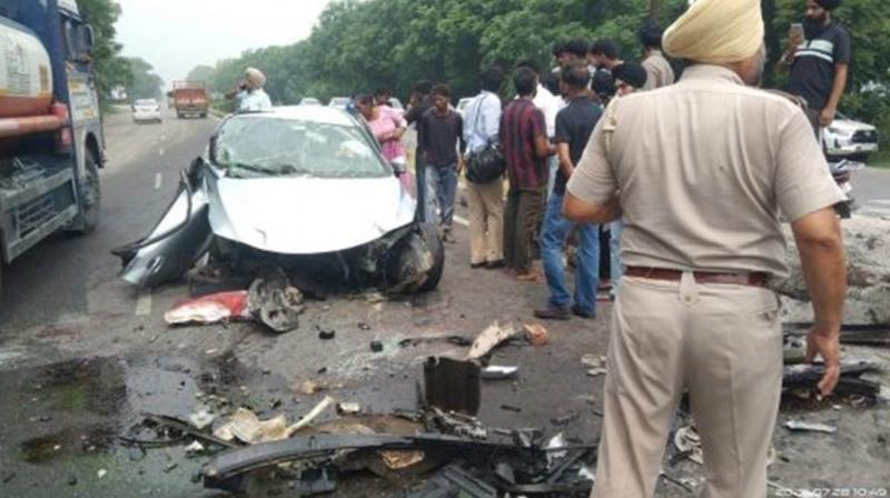 Two Friends Returning From Chintapurni died Amritsar Road Accident