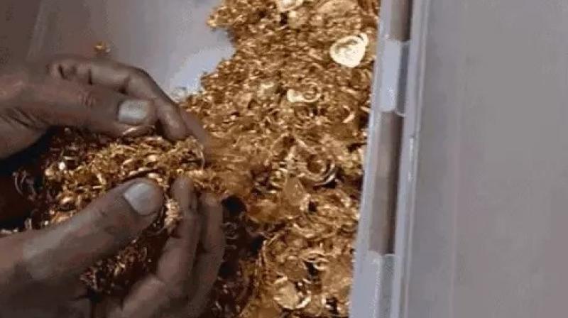  2 smugglers arrested with 2 kg gold in Ludhiana