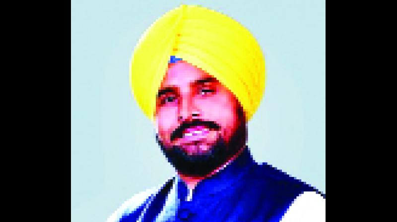 ਕੋਰੋਨਾ ਵਾਇਰਸ ਦੌਰਾਨ ਵੰਡੇ ਜਾ ਰਹੇ ਰਾਸ਼ਨ ਤੇ ਸਹੂਲਤਾਂ ਨਾ ਮਿਲਣ 'ਤੇ ਸਰਕਾਰ ਦੀ ਕਾਰਗੁਜ਼ਾਰੀ 'ਤੇ ਸਵਾਲ