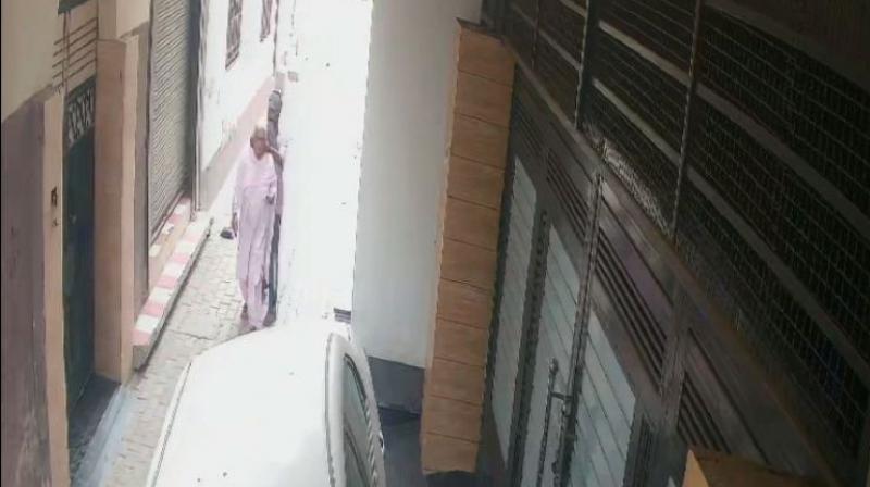 ਸੀਸੀਟੀਵੀ ਦੀ ਫੁਟੇਜ ਲੁਟੇਰਾ ਹੋਇਆ ਕੈਦ 