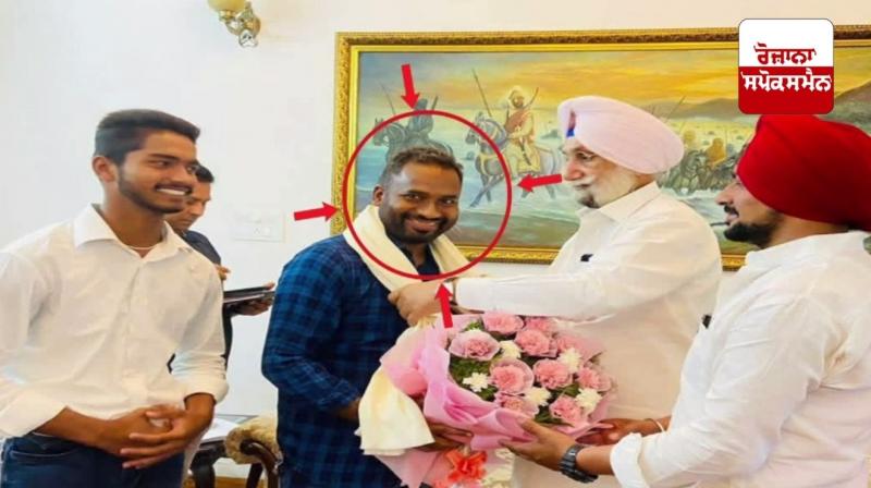 Batala Police arrests Congress leader Gurkirat Singh alias Kalu while consuming drugs