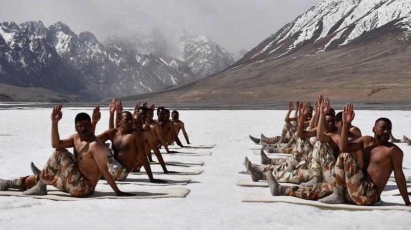 With low oxygen, ITBP personnel perform Yoga at 17,000 ft  