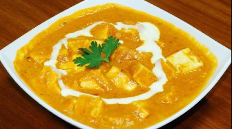 ਪਨੀਰ-250 ਗਰਾਮ, ਮੁੰਗਫਲੀ- 1 ਚਮਚ, ਖਰਬੂਜ਼ੇ ਦੇ ਬੀਜ-1 ਚਮਚ, ਖ਼ਸਖ਼ਸ- 1 ਚਮਚ, ਅਦਰਕ ਅਤੇ ਹਰੀ ਮਿਰਚ ਦਾ ਪੇਸਟ- 1 ਚਮਚ, ਧਨੀਆ 