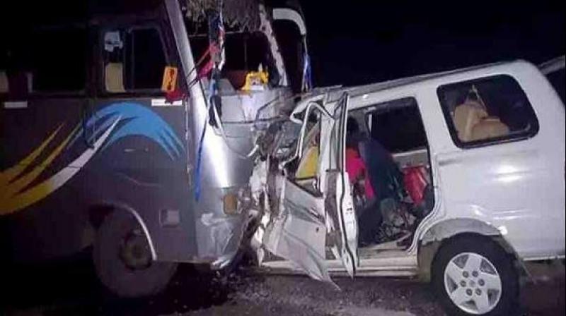 Accident due to negligence: SUV Collision in the children, 11 died