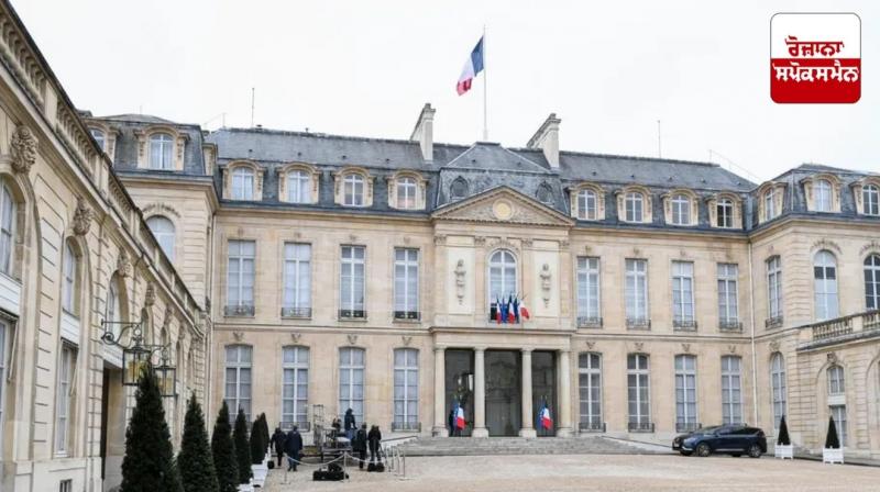 Lakhs stolen from French presidential palace