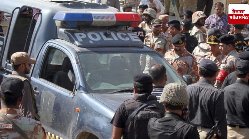 Police arrest 10 terrorists in Pakistan