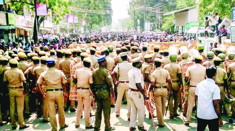 Police Controlling Protesters 