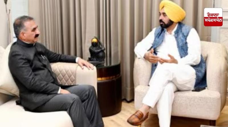Himachal CM Sukhu talks to CM Mann, raises issue of vandalism of buses and vehicles