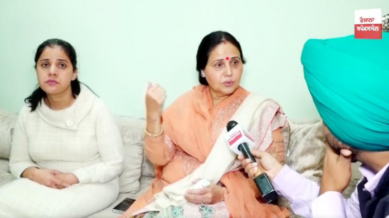 The mother who had to stay in PGI for five years to save her disabled daughter, was honored by UNO