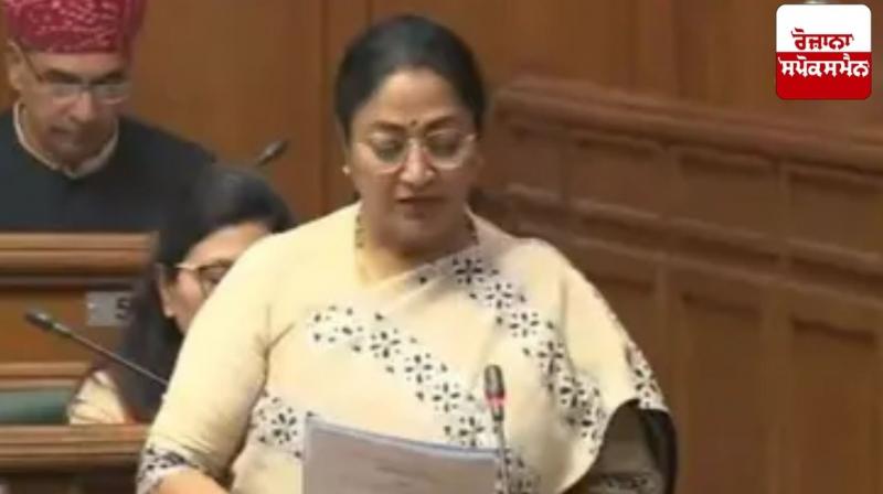 Delhi government lost Rs 2,000 crore due to liquor policy: CAG report