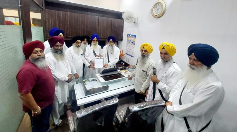 A demand letter given to Jathedar Giani Raghbir Singh by Panthak Assembly and Panthak Coordination Organization