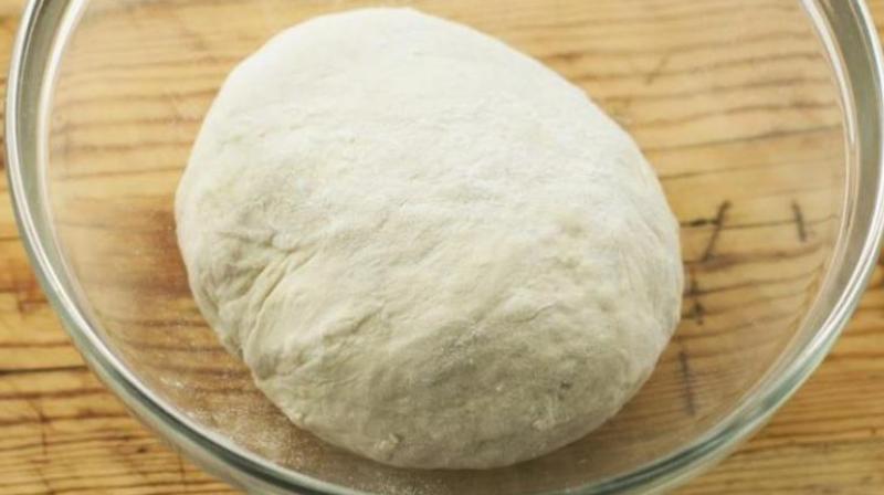 Flour bread kept in the refrigerator is harmful for the body