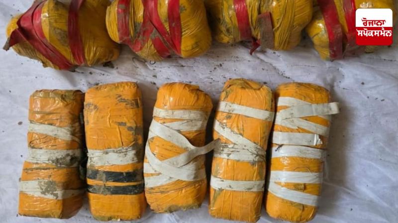 Punjab Police busts cross-border narco-smuggling racket; 4.5 kg heroin, drug money worth Rs 11 lakh recovered