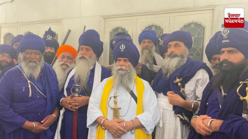  ਪ੍ਰੈਸ ਨੂੰ ਸੰਬੋਧਨ ਕਰਦੇ ਹੋਏ ਬਾਬਾ ਬਲਬੀਰ ਸਿੰਘ ਅਕਾਲੀ 96 ਕਰੋੜੀ ਸਮੇਤ ਸਮੂਹ ਨਿਹੰਗ ਸਿੰਘ ਦਲਾਂ ਦੇ ਮੁਖੀ