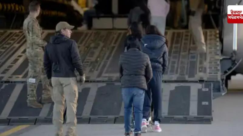 US deports 100 Iranians