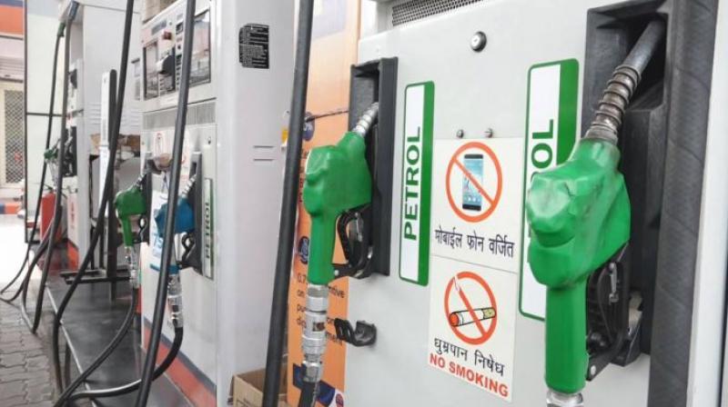 Petrol price reduced by 23 paise diesel by 21 paise in delhi mumbai kolkata