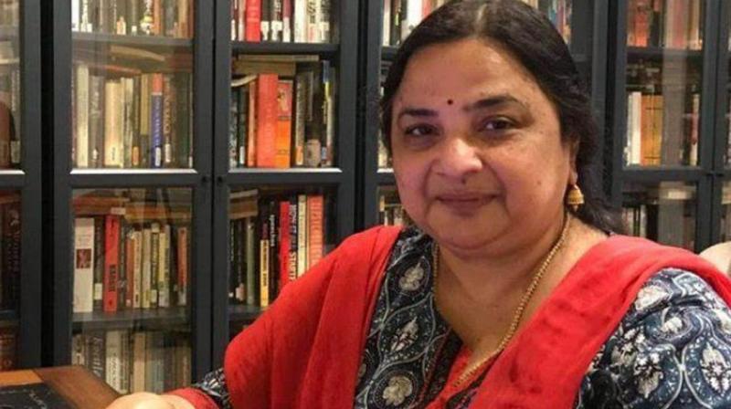  Santishree Dhulipudi Pandit 