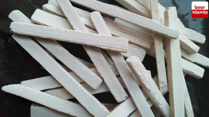 chalk or slaked lime can cause kidney stones