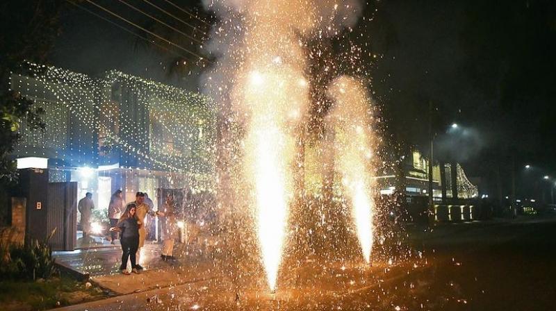 Government files appeal in SC regarding permission for firecrackers in Delhi