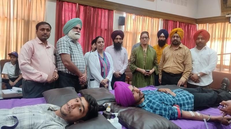 Sri Guru Gobind Singh College organized a successful blood donation camp