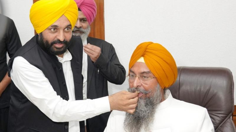  Chief Minister Bhagwant Mann congratulated the new Speaker Kultar Sandhwan