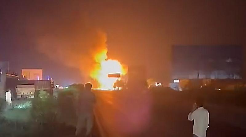 200 cylinders burst on Jaipur-Ajmer highway