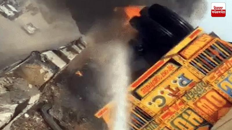 Ludhiana Trolley Caught Fire on Highway Accident News in Punjabi
