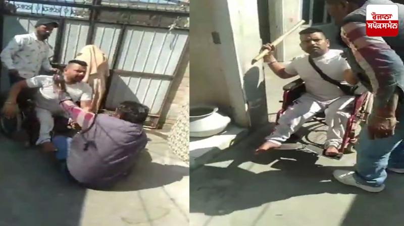 Assistant lineman who went to catch electricity theft locked in house and beaten up, demands apology