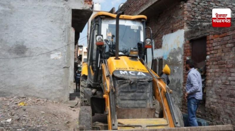 ਜ਼ਿਲ੍ਹਾ ਪ੍ਰਸ਼ਾਸਨ ਨੇ ਫਿਰ ਢਾਇਆ ਨਸ਼ਾ ਤਸਕਰ ਅਜੇ ਕੁਮਾਰ ਬਿੱਲੀ ਦਾ ਘਰ