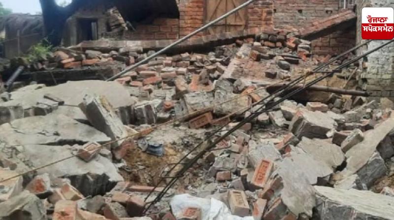 4-storey building collapses in Delhi's Burari, fear of some people being trapped