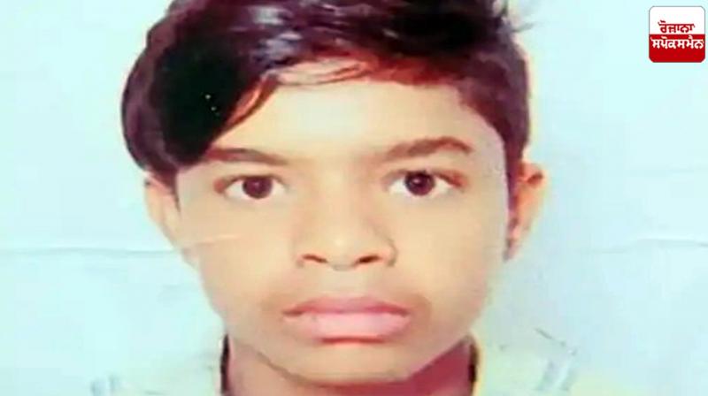 A 16-year-old boy was killed by a tractor driver coming with lights off