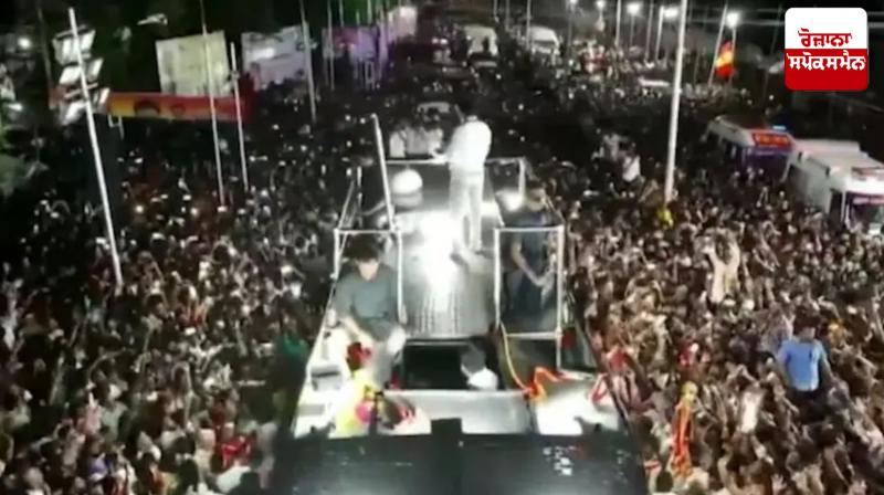 Stampede at actor Vijay's rally, 31 dead