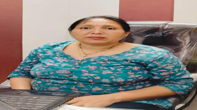 ਡਾ. ਮੰਜੂ ਬਾਲਾ ਚੋਰੀ ਦੀ ਵਾਰਦਾਤ ਬਾਰੇ ਜਾਣਕਾਰੀ ਦਿੰਦੀ ਹੋਈ 