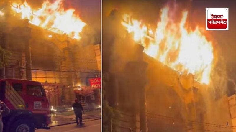 Delhi fire: Massive fire breaks out in banquet hall near DLF Moti Nagar, one person dies