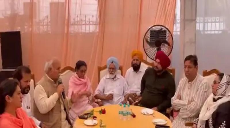  Navjot sidhu meeting in patiala with congress leaders 