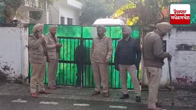 Police arrive to vacate AAP MLA Harmeet Singh Pathanmajra's official residence