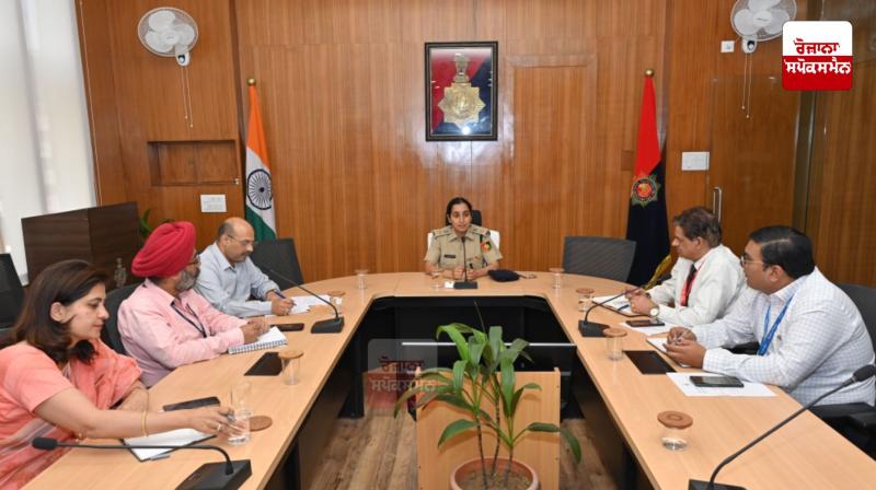 Chandigarh SSP holds meeting with representatives of major banks
