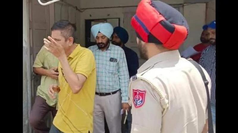 Vigilance unearths vehicles' fitness certificate scam in RTA office Sangrur