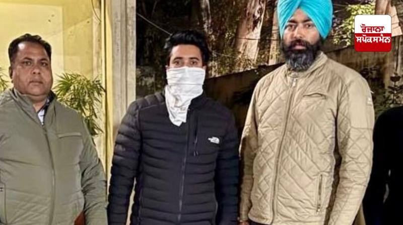 5000 Rs. PSPACL JE taking bribe. Kuldeep Singh was arrested