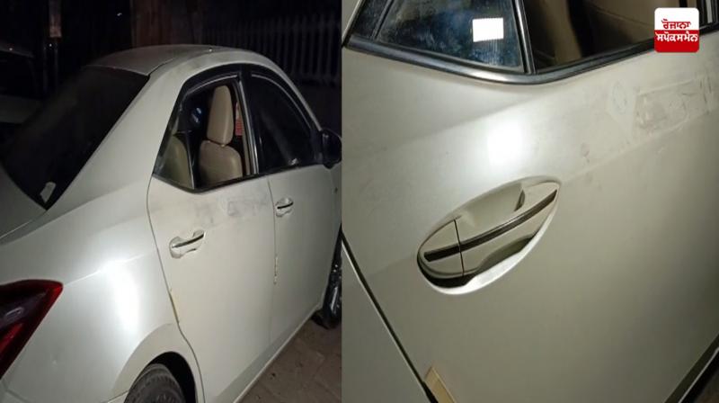 Delhi Robbers broke the car window with a slingshot, then fled with jewellery worth Rs. 1 crore
