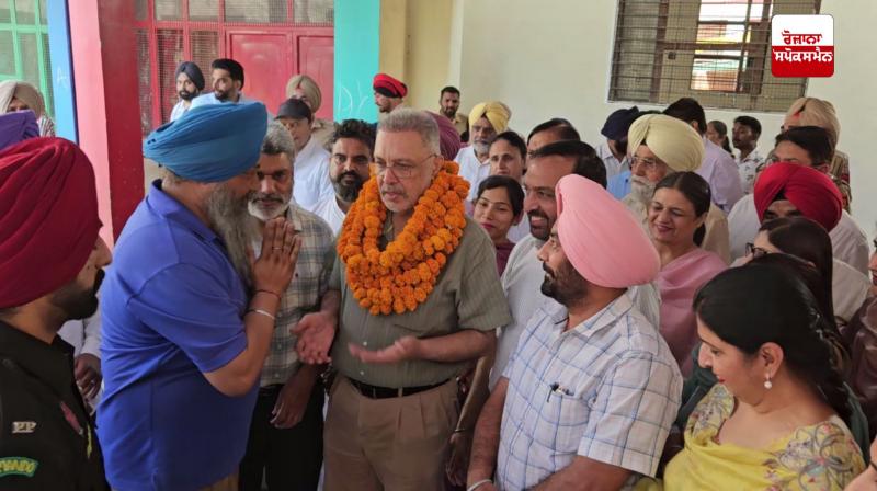 ਸਿਹਤ ਮੰਤਰੀ ਡਾ. ਬਲਬੀਰ ਸਿੰਘ ਨੇ ਤ੍ਰਿਪੜੀ ਦੇ ਸਰਕਾਰੀ ਸਕੂਲਾਂ ’ਚ ਸਮਾਰਟ ਕਲਾਸ ਰੂਮ ਦਾ ਕੀਤਾ ਉਦਘਾਟਨ