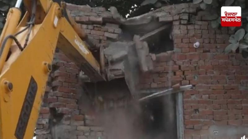 Bulldozer operation against drug smugglers in Sangrur