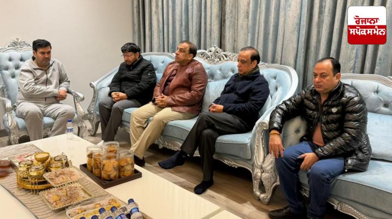 Minister Ravjot Singh and MP Ashok Mittal visited the mayor's residence and shared their grief.