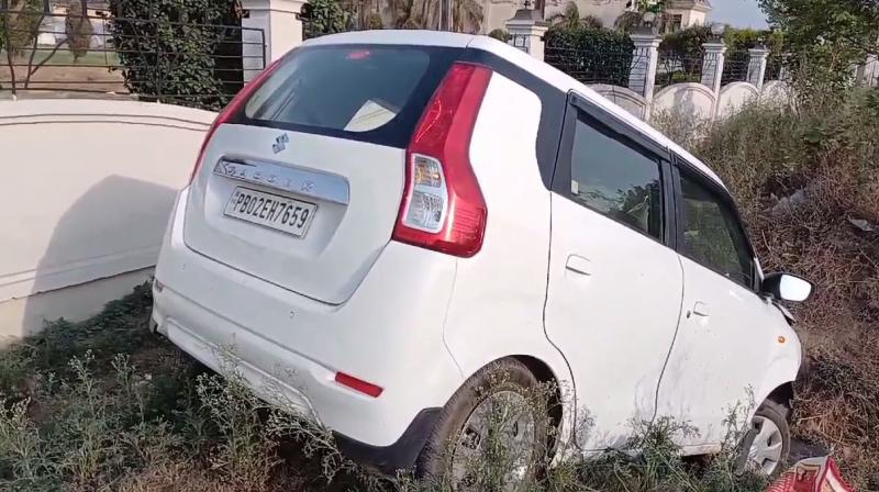 ਕਾਰ ਦੀ ਤਸਵੀਰ 