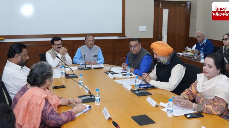 Emphasis on the need for Nutrition Huts at school and village panchayat levels to deliver the message