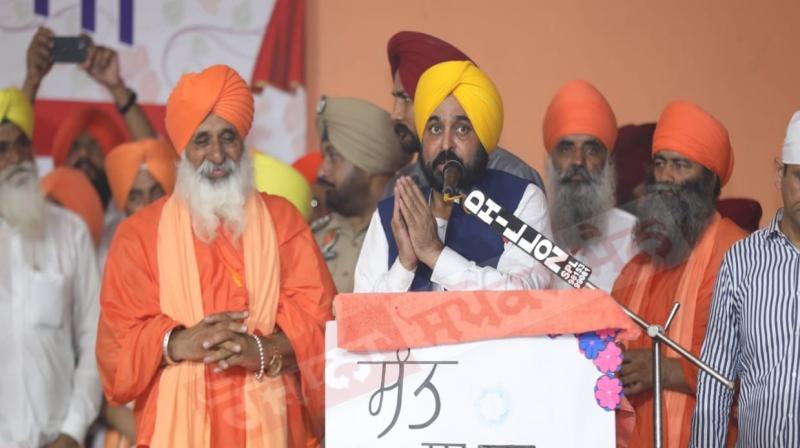 Punjab CM Pays tribute to Sant Avtar Singh ji at Seechewal 