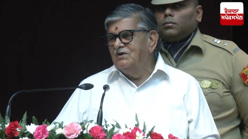 Governor Gulab Chand Kataria attended the program on the occasion of Gandhi Jayanti