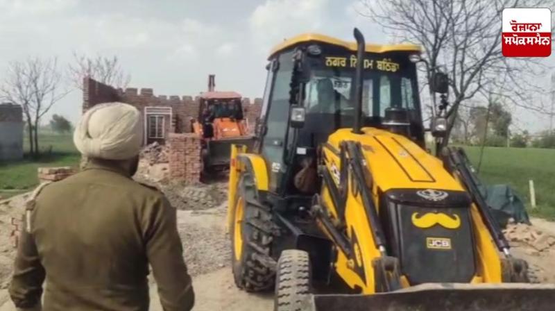 Police bulldozer action against drug smugglers in Bathinda Latest News in Punjabi 
