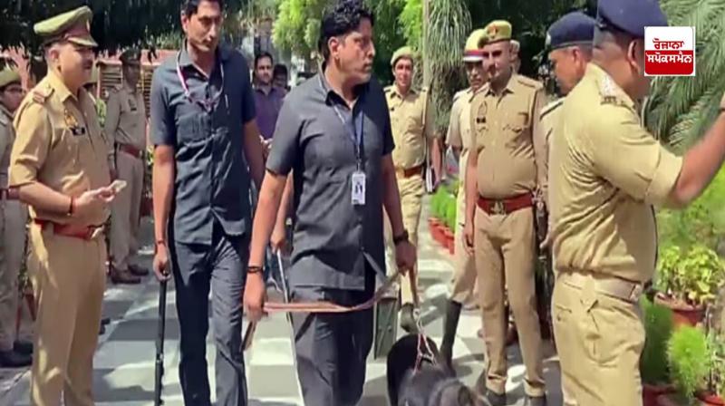 Threat to blow up three schools in Delhi, police reach the spot