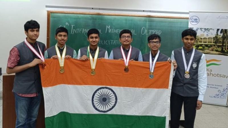  Indian students won 6 medals in the International Math Olympiad, named the country Roshan